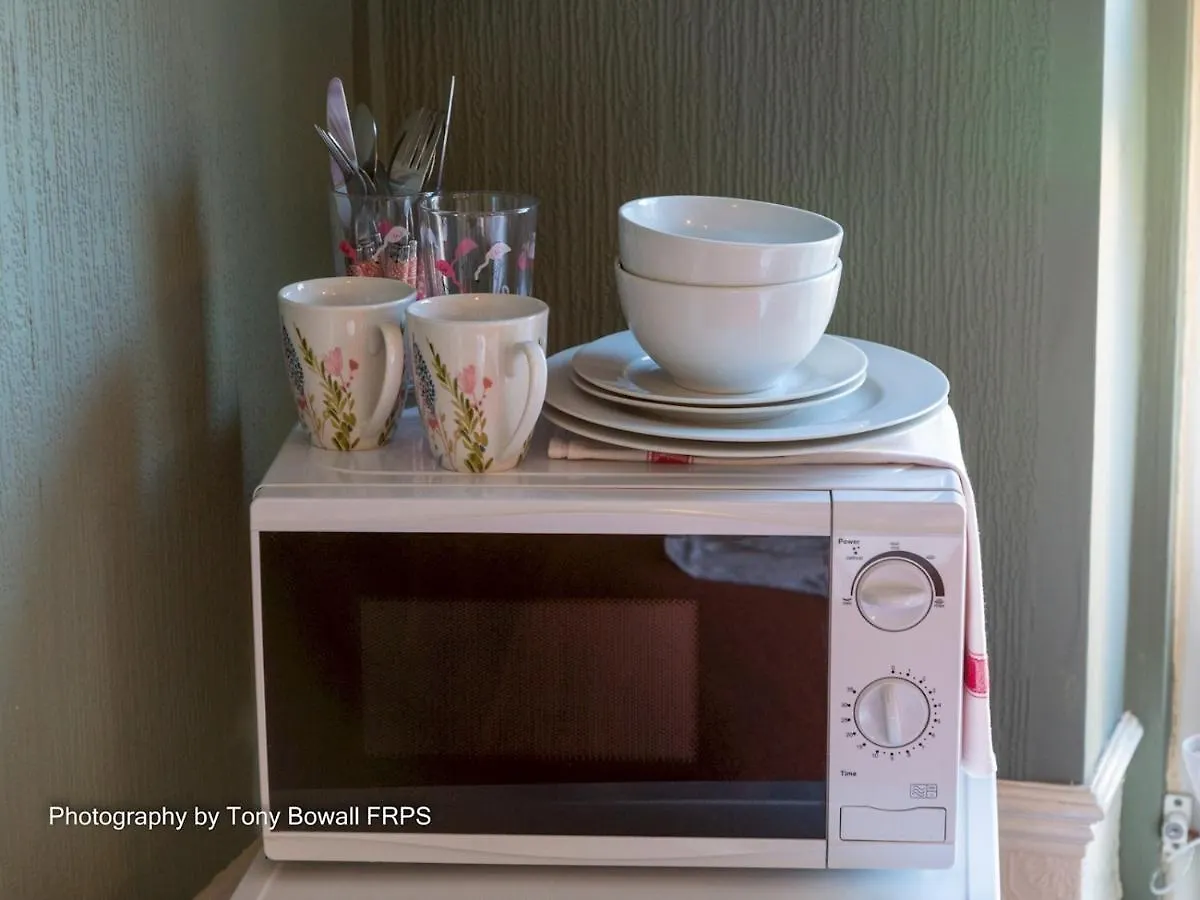 Pass The Keys Room 18 Twin The Gentle Kitty Boutique Suite Hove 0*,  Regno Unito